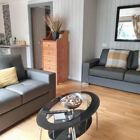 Beech 4 Hot Tub Holiday home York