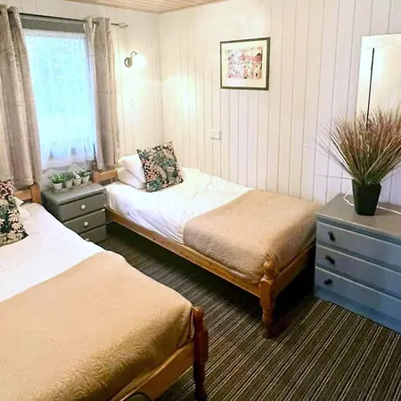 Beech 4 Hot Tub Holiday home *