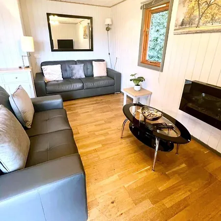 Beech 4 Hot Tub Feriehus York